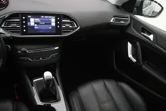 Peugeot 308, 1.6, 88 kW, дизель, механическая, передний привод