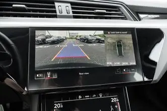 Audi e-tron, 300 kW, электричество, автомат, полный привод