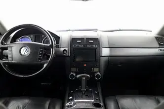 Volkswagen Touareg, 2.5, 174 kW, diesel, automatic, four-wheel drive