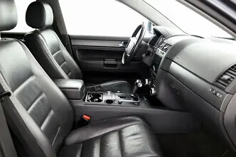 Volkswagen Touareg, 2.5, 174 kW, diesel, automatic, four-wheel drive