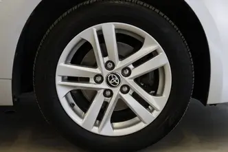Toyota Corolla, 1.8, 72 kW, hybrid, automatic, front-wheel drive