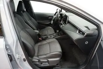 Toyota Corolla, 1.8, 72 kW, hybrid, automatic, front-wheel drive