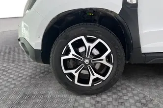 Dacia Duster, 1.3, 96 kW, бензин, механическая, передний привод