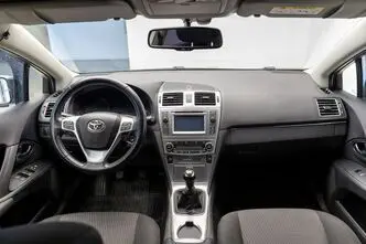 Toyota Avensis, 1.8, 106 kW, бензин, механическая