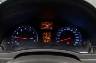 Toyota Avensis, 1.8, 106 kW, бензин, механическая