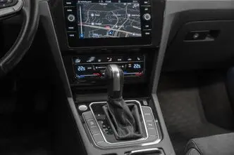 Volkswagen Passat, 2.0, 140 kW, petrol, automatic, front-wheel drive