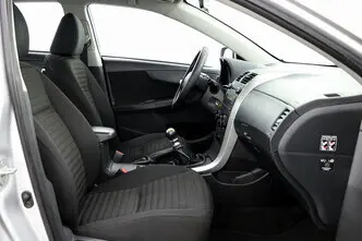 Toyota Corolla, 1.6, 131 kW, bensiin, manuaal, esivedu