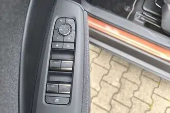 Lexus LBX, 1.5, 100 kW, hübriid, automaat, esivedu