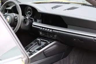 Porsche 911, 3.0, 331 kW, bensiin, automaat, tagavedu