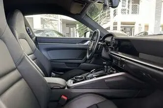 Porsche 911, 3.0, 331 kW, bensiin, automaat, nelikvedu