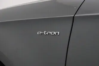 Audi A3, 1.4, 110 kW, подключаемый гибрид, автомат, передний привод