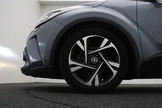 Toyota C-HR, 1.8, 90 kW, hybrid, automatic, front-wheel drive
