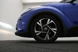 Toyota C-HR, 1.8, 90 kW, hybrid, automatic, front-wheel drive