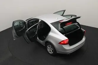 Volvo S60, 2.0, 110 kW, diesel, manual, front-wheel drive