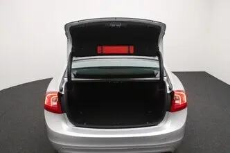 Volvo S60, 2.0, 110 kW, diesel, manual, front-wheel drive