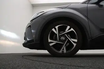 Toyota C-HR, 1.8, 90 kW, hybrid, automatic, front-wheel drive