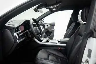 Audi Q8, 3.0, 210 kW, дизель, автомат, полный привод