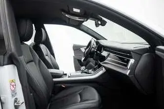 Audi Q8, 3.0, 210 kW, дизель, автомат, полный привод