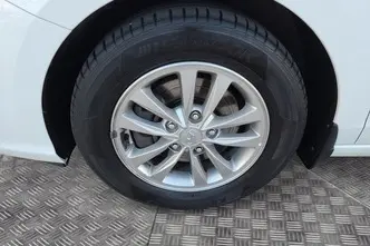 Hyundai i30, 1.4, 103 kW, bensiin, automaat, esivedu