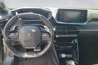 Peugeot 2008, 1.2, 96 kW, petrol, automatic, front-wheel drive
