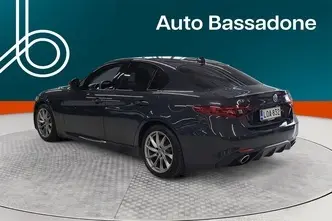 Alfa Romeo Giulia, 2.0, 206 kW, petrol, automatic, four-wheel drive