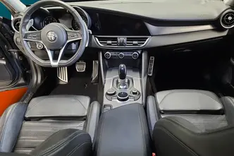 Alfa Romeo Giulia, 2.0, 206 kW, petrol, automatic, four-wheel drive