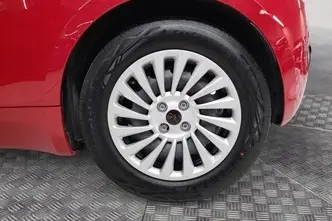 Fiat 500e, 87 kW, electric, automatic, front-wheel drive