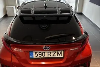 Toyota C-HR, 2.0, 112 kW, hybrid, automatic, front-wheel drive