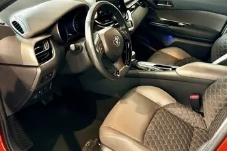 Toyota C-HR, 2.0, 112 kW, hybrid, automatic, front-wheel drive
