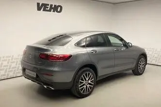 Mercedes-Benz GLC 300, 2.0, 143 kW, plug-in hybrid, automatic, four-wheel drive