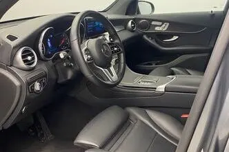 Mercedes-Benz GLC 300, 2.0, 143 kW, plug-in hybrid, automatic, four-wheel drive