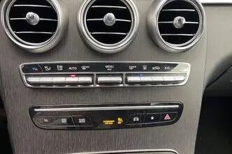 Mercedes-Benz GLC 300, 2.0, 143 kW, plug-in hybrid, automatic, four-wheel drive