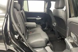 Mercedes-Benz GLB 180, 1.3, 100 kW, бензин, автомат, передний привод