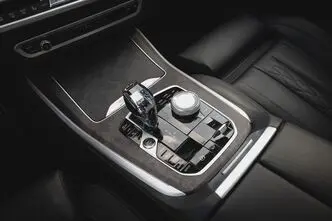 BMW X5, 4.4, 390 kW, petrol, automatic, four-wheel drive