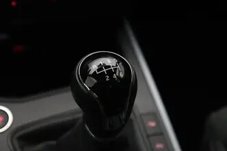 SEAT Arona, 1.0, 81 kW, бензин, механическая, передний привод