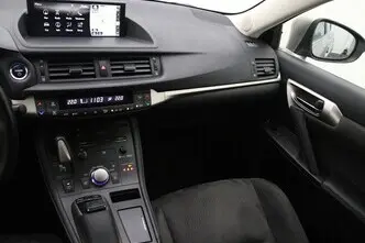 Lexus CT 200h, 1.8, 73 kW, hübriid, automaat, esivedu