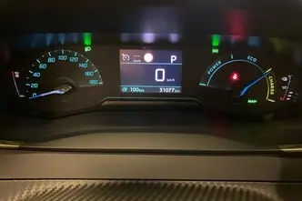 Peugeot e-2008, elekter, automaat, esivedu