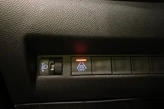 Peugeot e-2008, elekter, automaat, esivedu