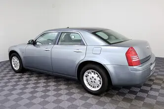 Chrysler 300C, 2.7, 193 kW, bensiin, automaat, tagavedu