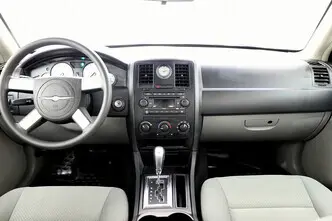 Chrysler 300C, 2.7, 193 kW, bensiin, automaat, tagavedu