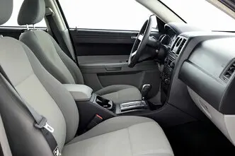 Chrysler 300C, 2.7, 193 kW, bensiin, automaat, tagavedu