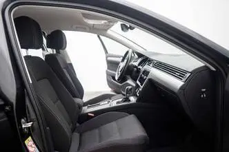 Volkswagen Passat, 1.6, 88 kW, diisel, automaat, esivedu