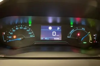 Peugeot e-2008, electric, automatic, front-wheel drive