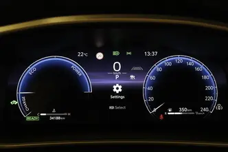Toyota Corolla Cross, 2.0, 112 kW, hybrid, automatic, four-wheel drive