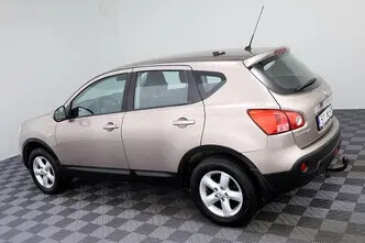 Nissan Qashqai, 1.6, 114 kW, petrol, manual, front-wheel drive