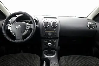 Nissan Qashqai, 1.6, 114 kW, petrol, manual, front-wheel drive