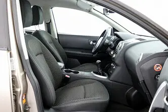 Nissan Qashqai, 1.6, 114 kW, petrol, manual, front-wheel drive