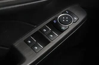 Ford Kuga, 2.5, 112 kW, подключаемый гибрид, автомат, передний привод