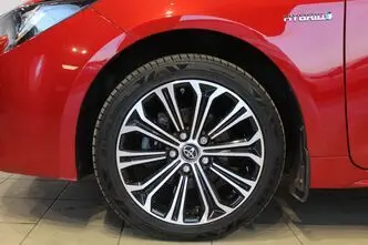 Toyota Corolla, 1.8, 72 kW, гибрид, автомат, передний привод