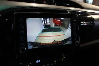 Toyota Hilux, 2.8, 150 kW, дизель, автомат, полный привод
